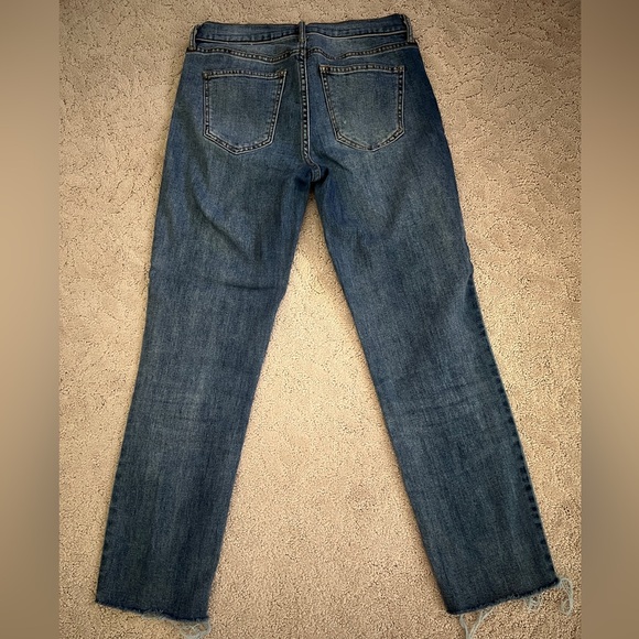 Old Navy Perfect Straight Mid-Rise Jeans - Picture 5 of 8